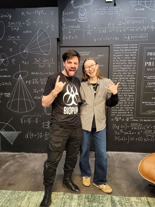 Portraits at the chalkboard wall